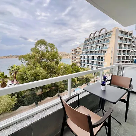 Beachfront Twin Accommodatie bij particulieren St. Paul's Bay