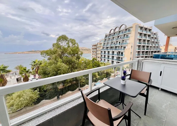 Beachfront Twin Accommodatie bij particulieren St. Paul's Bay