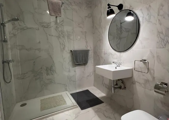 Beachfront Twin St. Paul's Bay